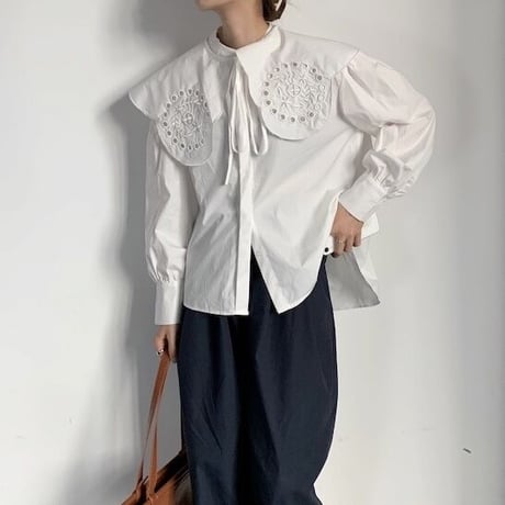 big  collar  blouse