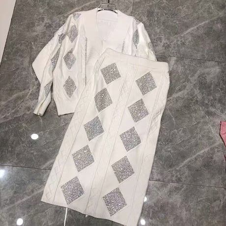 vネックニットセットアップ