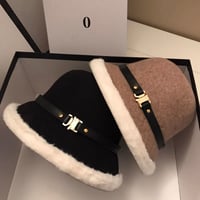bucket hat