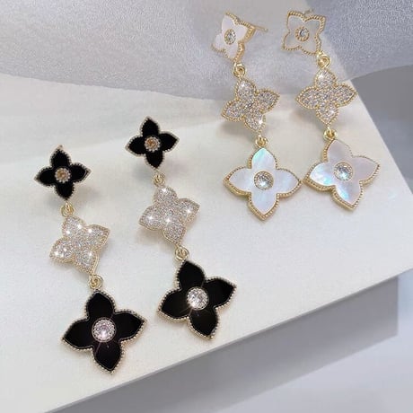 flower ピアス