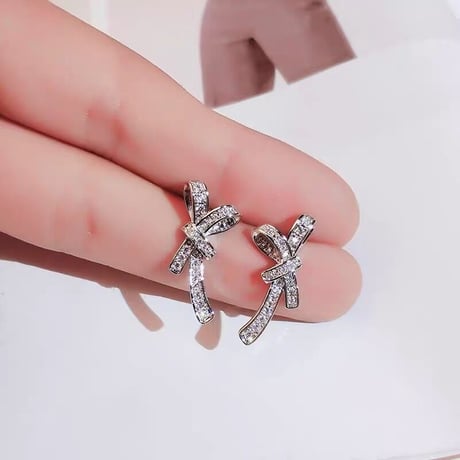 リボンピアス