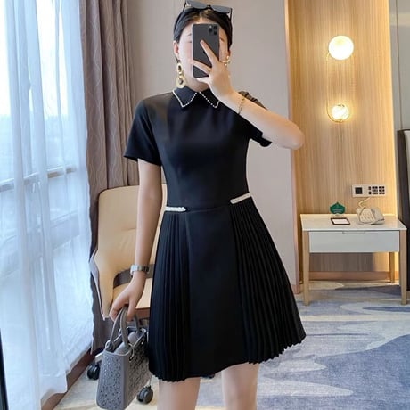 bijou collar side pleats onepiece
