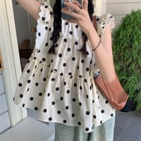 scallop sleeveless dot blouse