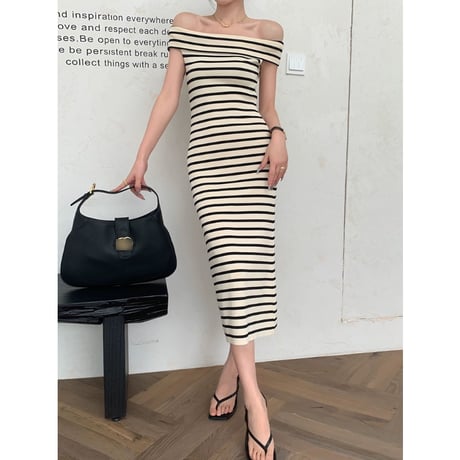 off shoulder border onepiece