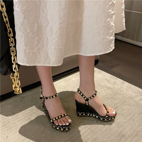 studs wedge sandal