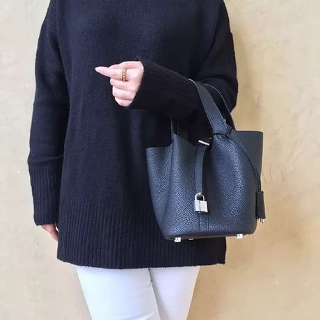【牛革】 cube bag