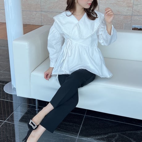 big collar blouse