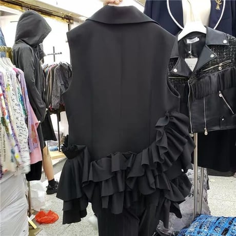 frill vest