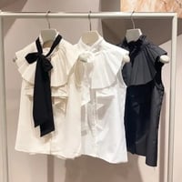 pleats collar sleeveless blouse