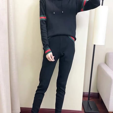 カラーラインニットセットアップ
