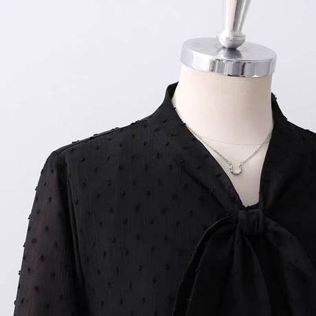 dot blouse