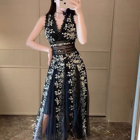Sheer tulle sleeveless long dress