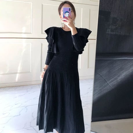 shoulder frill  knit onepiece