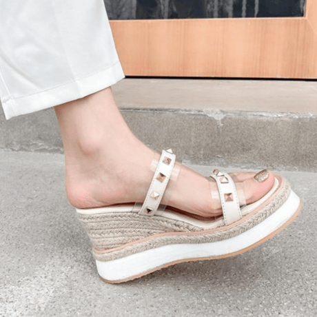Genuine leather studs sandals