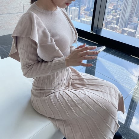 shoulder frill  knit onepiece