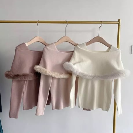 eco fur offshoulder  knit