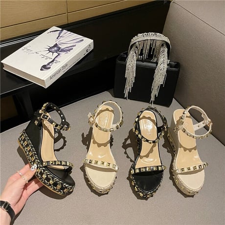 studs wedge sandal