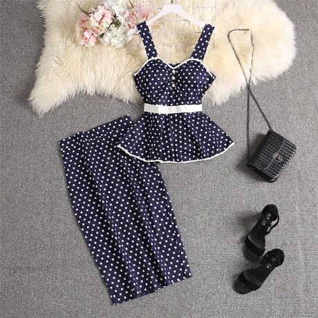 Peplum tops setup