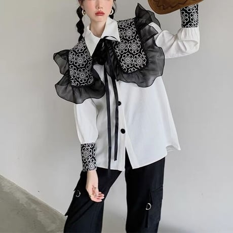 big collar blouse