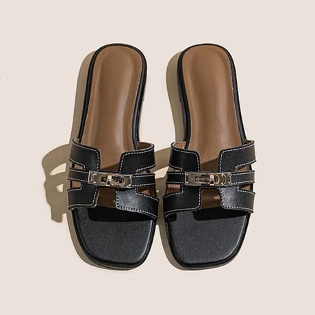 buckle flat sandal