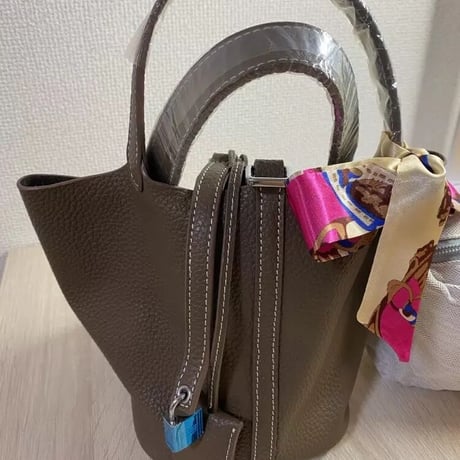 【牛革】 cube bag