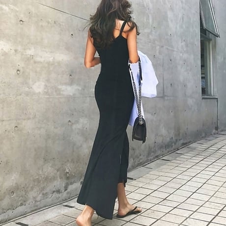 slit black onepiece