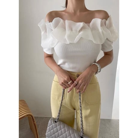 frill offshoulder tops