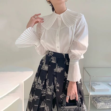 pleats  collar  blouse