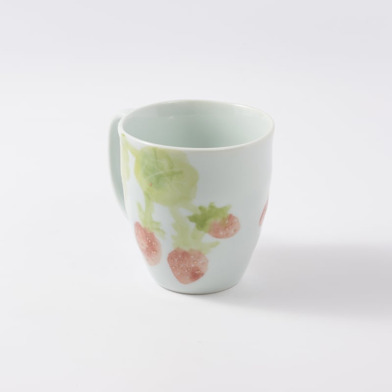 ワイルドストロベリー/マグカップM | 砥部焼｜東窯 HIGASHIGAMA 公式