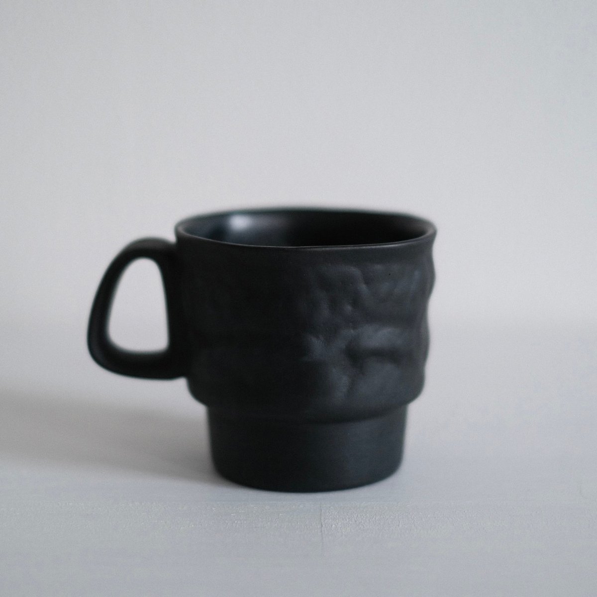 深見達希 coffee cup [black] | 酢橘堂