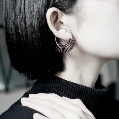 nooca PVC ear cuff ・black
