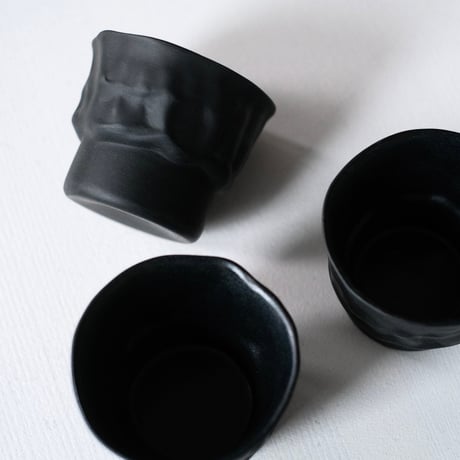 深見達希 sake cup [black]