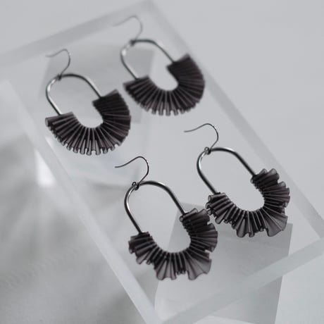 nooca PVC oval hook pierce / earring ・black