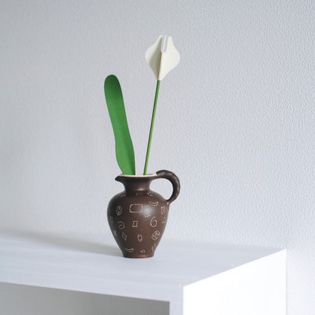 drawing ceramic vase