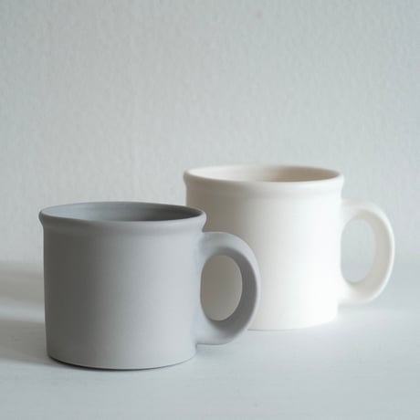 菊池俊治 A mug