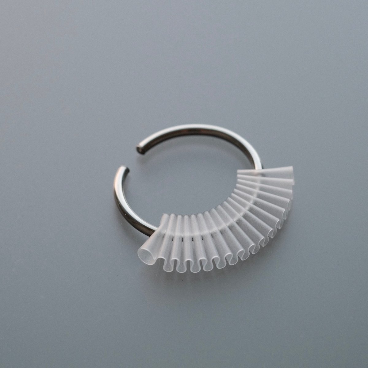 nooca PVC ear cuff | 酢橘堂
