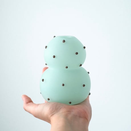 umu vase dot - emerald × brown-