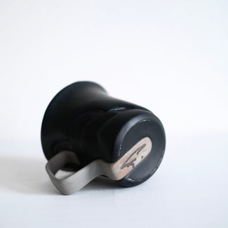 深見達希 layer mug [black]