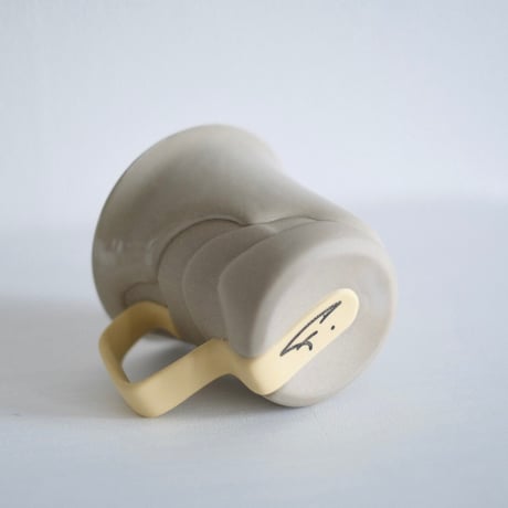 深見達希 layer mug [beige]