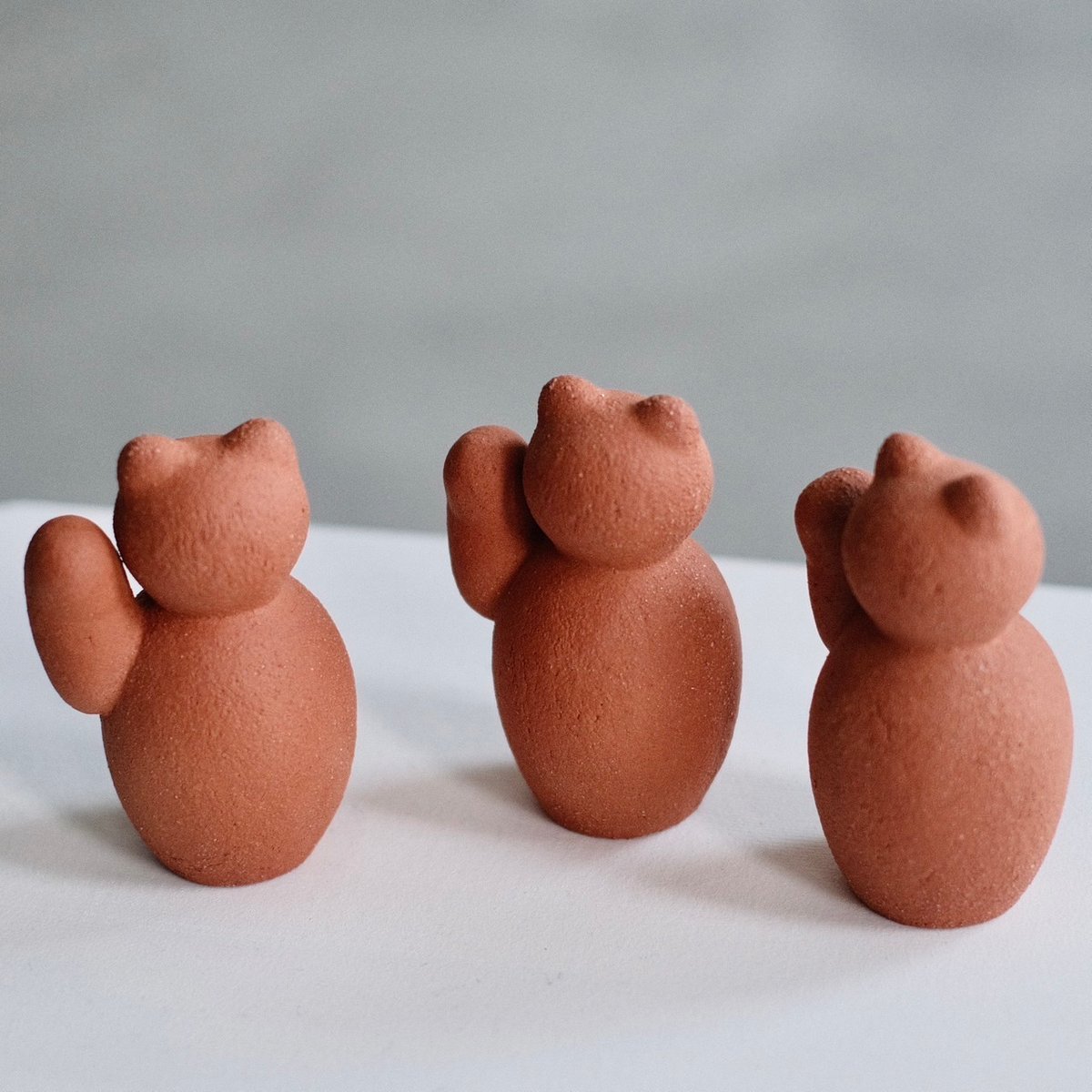 菊池俊治 MANEKINEKO terracotta | 酢橘堂