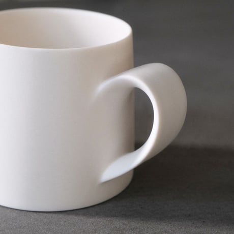 菊池俊治 B mug