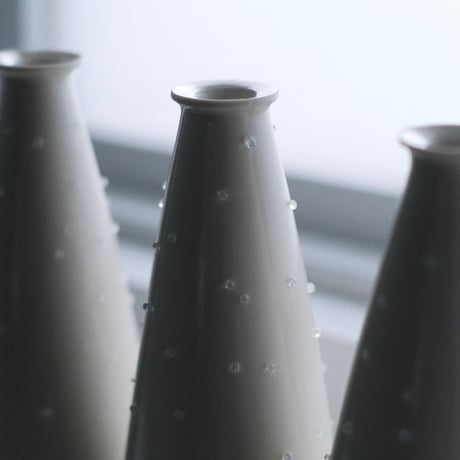 松岡瑞起  cone vase [ 雨露 ]