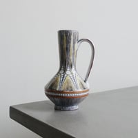 Drawing ceramic vase