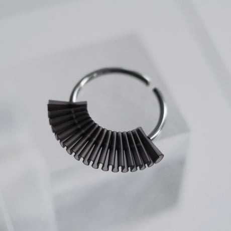 nooca PVC ear cuff ・black