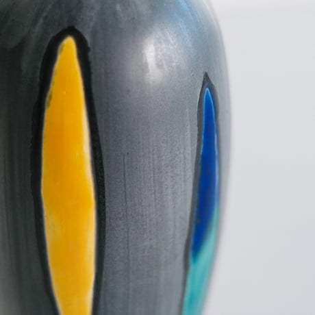 spaceship vase