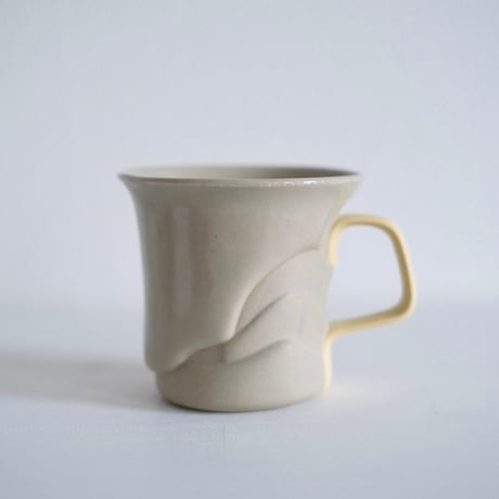 深見達希 layer mug [beige]