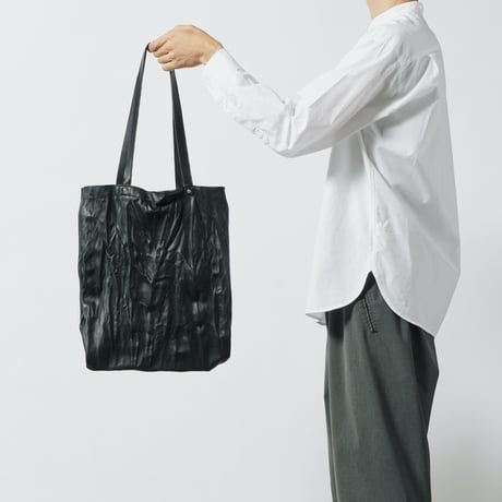 soft leather tote -wring-