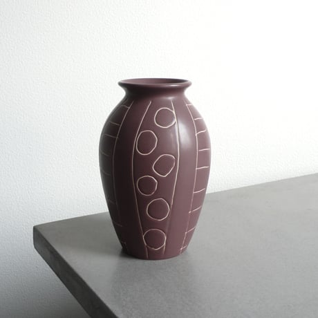 drawing  brown  vase
