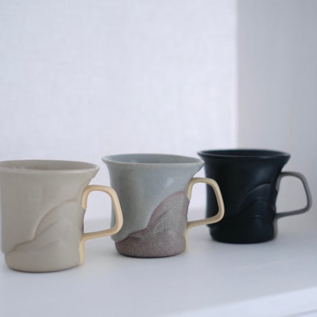 深見達希 layer mug [beige]