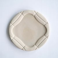 深見達希 layer plate [beige]